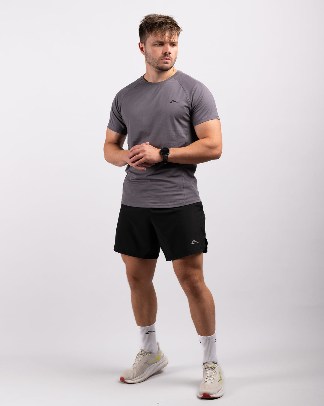 Active Outfit Bundle (Shirt, Shorts & Socken)