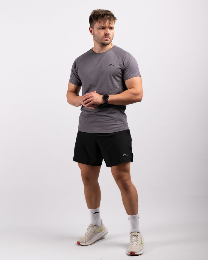 Active Outfit Bundle (Shirt, Shorts & Socken)