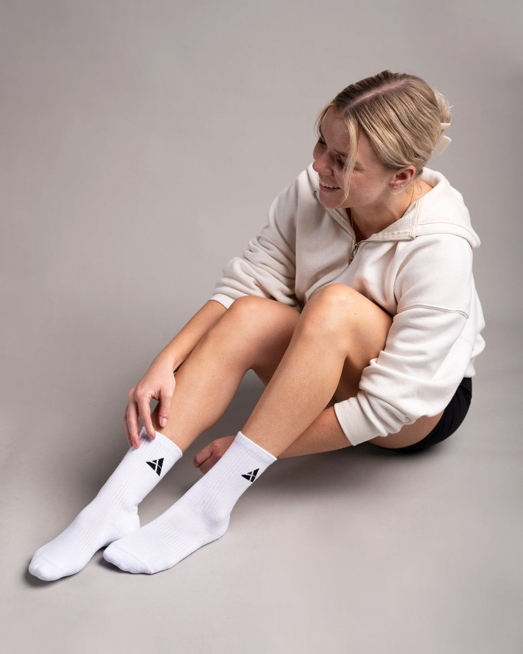 Hohe Sportsocken / Cushioned Crew Socks 3er Pack (Black) - Athletic Aesthetics