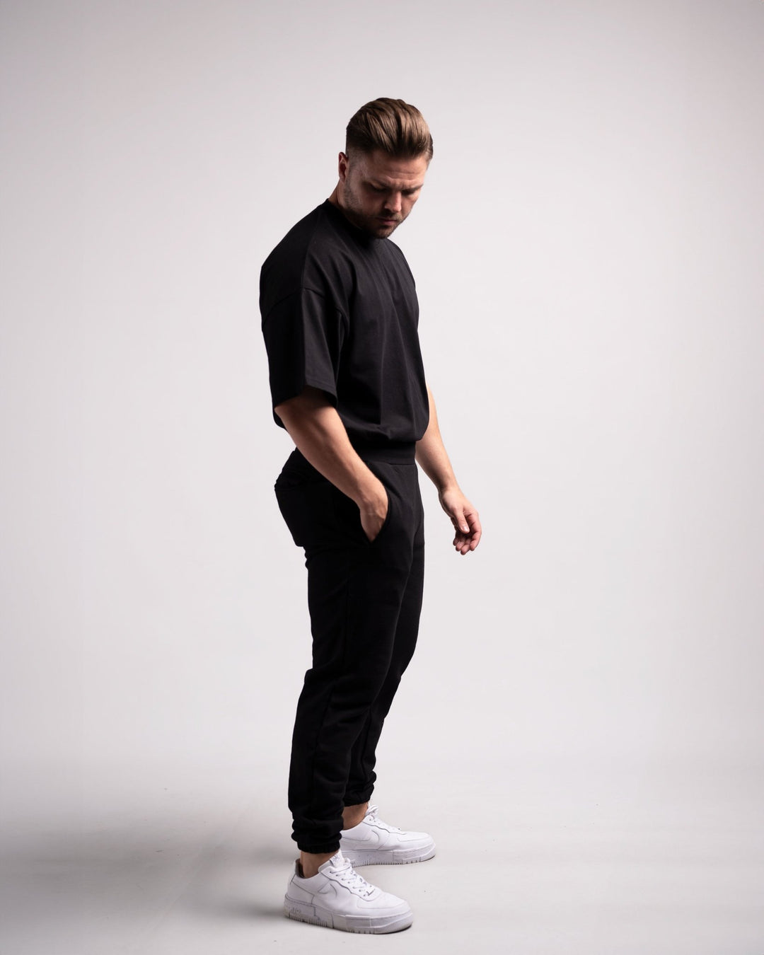 Jogger (Black) - HQ Basics