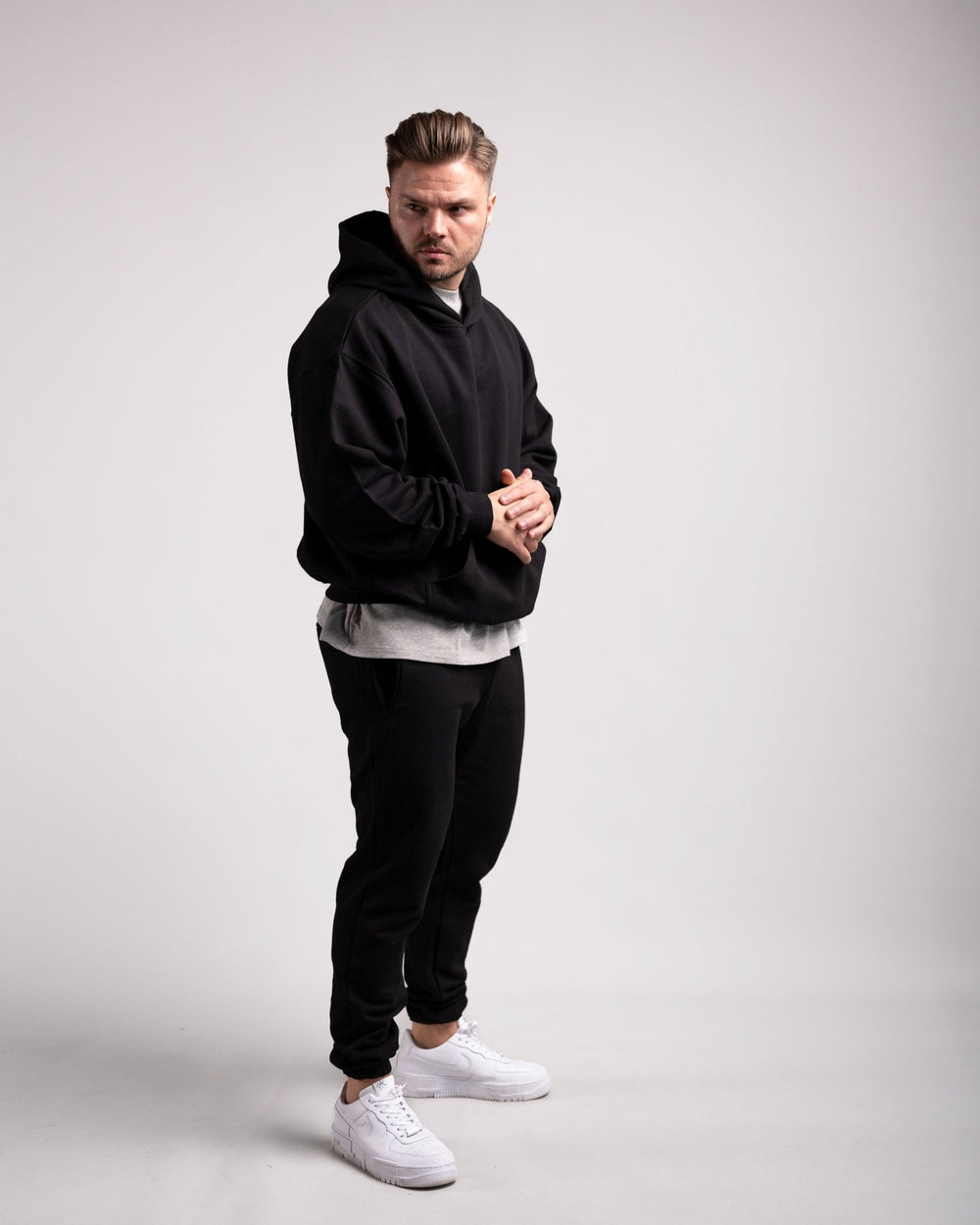 Oversized Hoodie (Black) - HQ Basics - Athletic Aesthetics