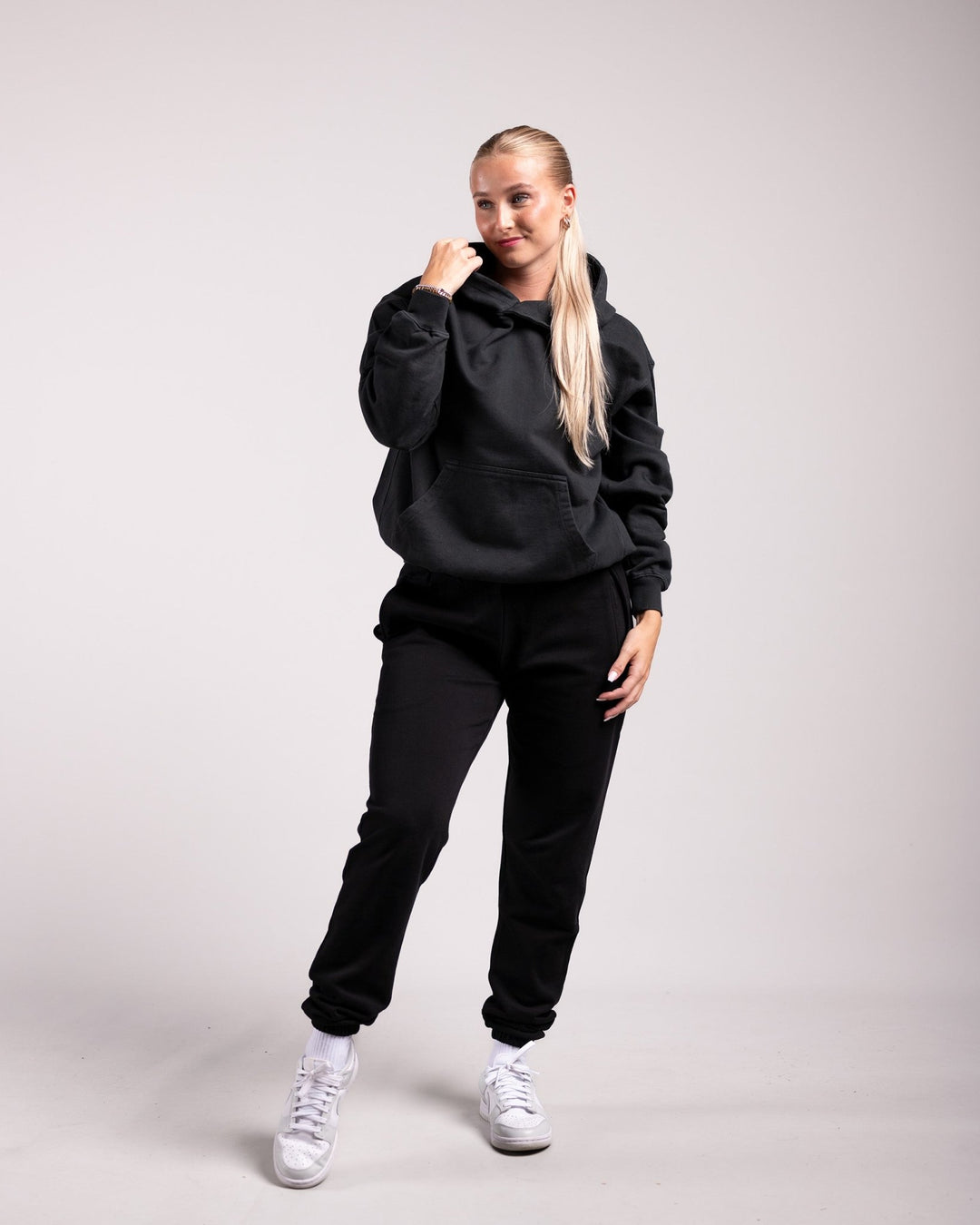 Oversized Hoodie (Vintage Black) - HQ Basics - Athletic Aesthetics