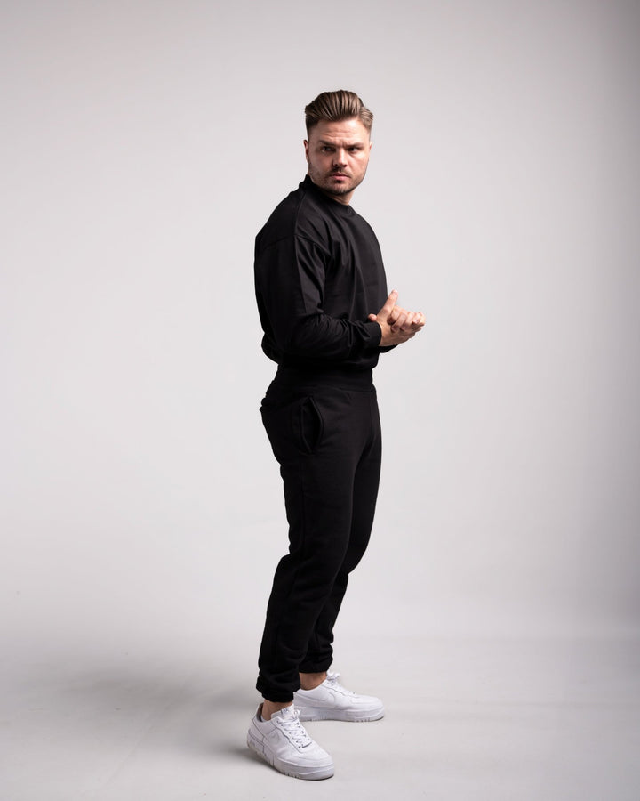 Oversized Longsleeve (Black) - HQ Basics - Athletic Aesthetics