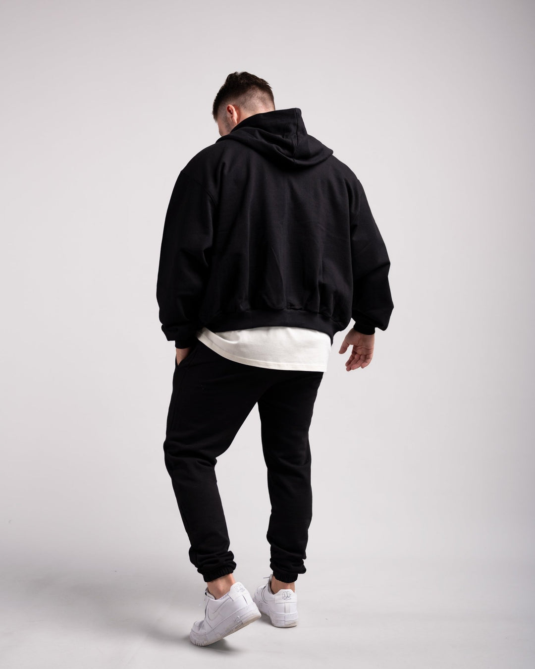 Oversized Zipped Hoodie (Black) - HQ Basics - Athletic Aesthetics