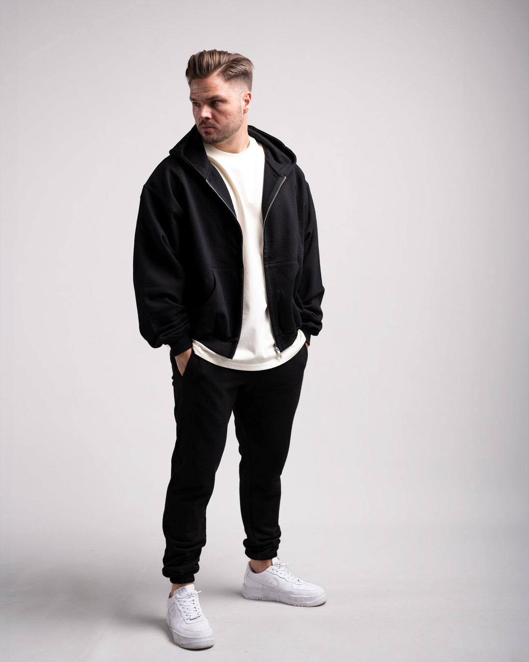 Oversized Zipped Hoodie (Black) - HQ Basics - Athletic Aesthetics